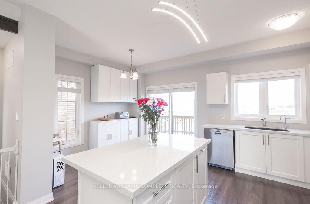 28 CANARY GRASS Boulevard • Hamilton, ON photo 20