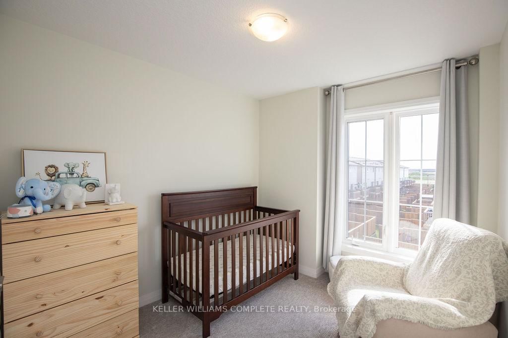 28 CANARY GRASS Boulevard • Hamilton, ON photo 30