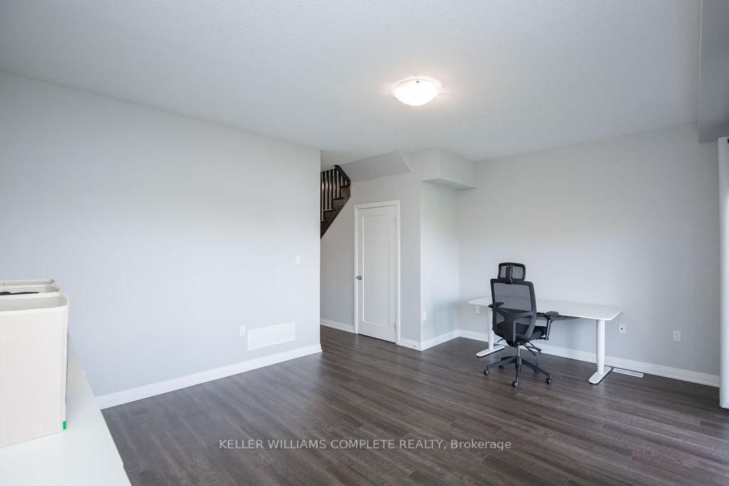 28 CANARY GRASS Boulevard • Hamilton, ON photo 38