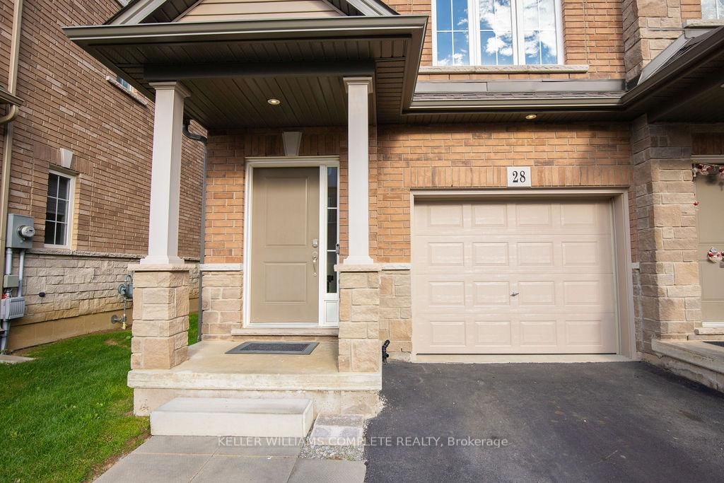 28 CANARY GRASS Boulevard • Hamilton, ON photo 4