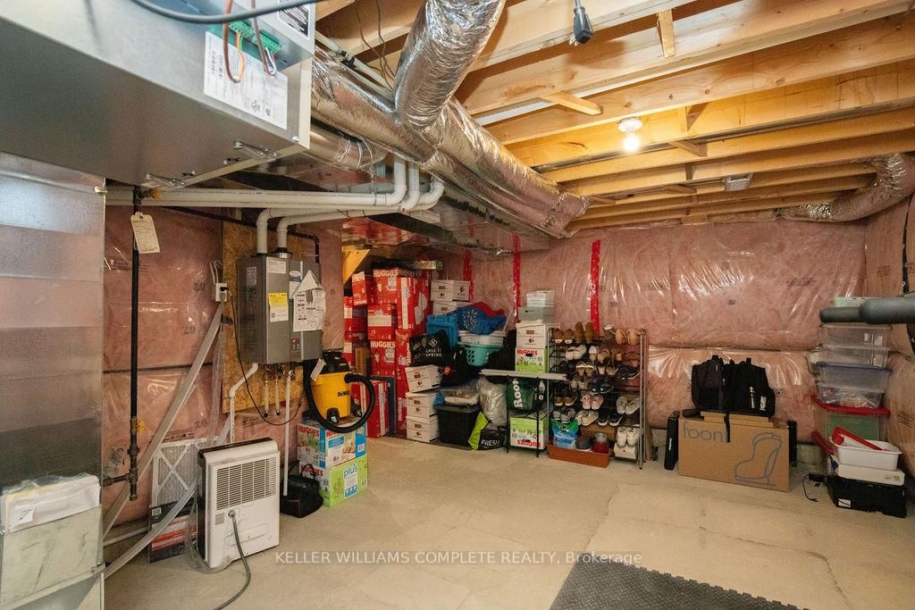 28 CANARY GRASS Boulevard • Hamilton, ON photo 40