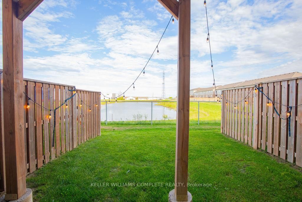 28 CANARY GRASS Boulevard • Hamilton, ON photo 43