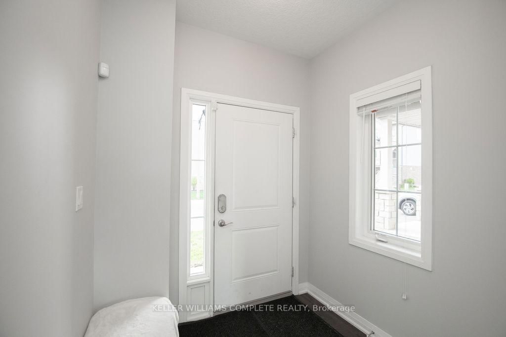 28 CANARY GRASS Boulevard • Hamilton, ON photo 5