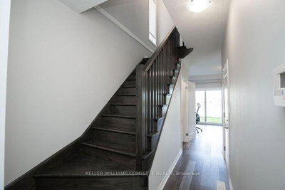28 CANARY GRASS Boulevard • Hamilton, ON photo 6