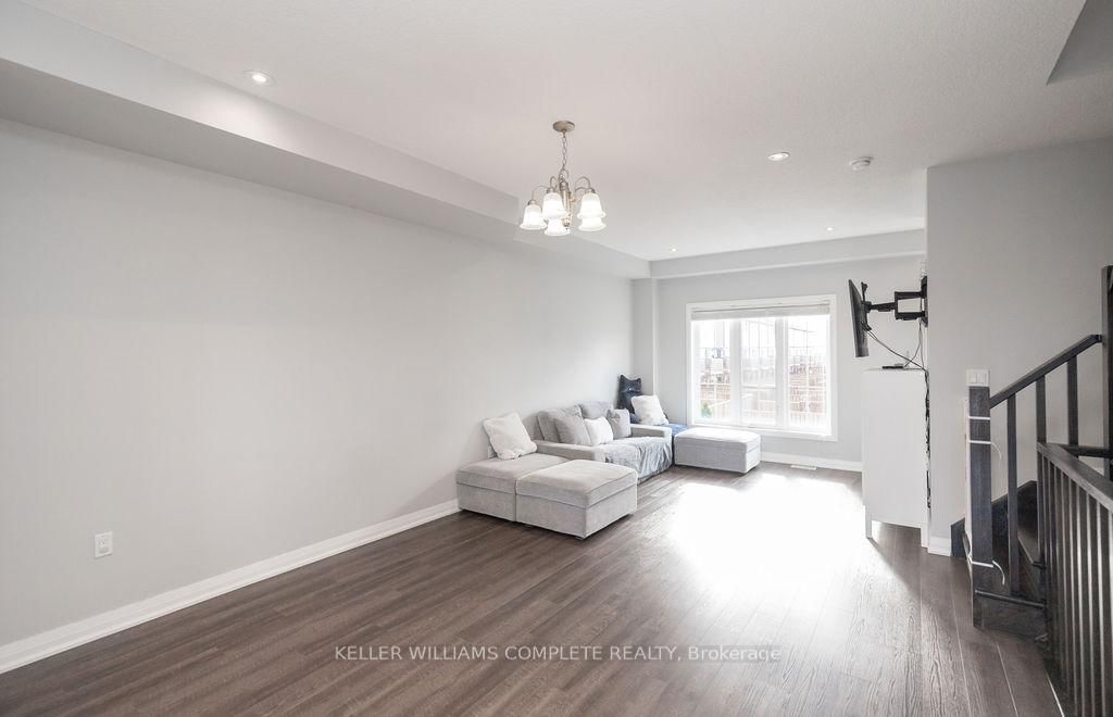 28 CANARY GRASS Boulevard • Hamilton, ON photo 9