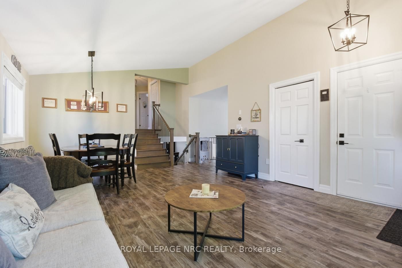 5622 Magnolia Drive • Niagara Falls, ON photo 7