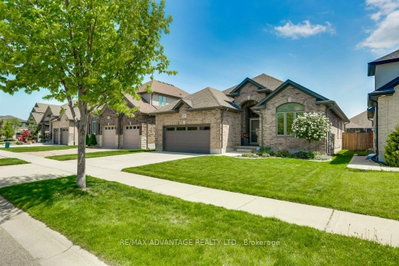 982 Medway Park Drive • London North, ON photo 3