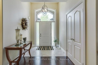 982 Medway Park Drive • London North, ON photo 5