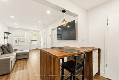 27 Edinburgh Avenue • Hamilton, ON photo 7