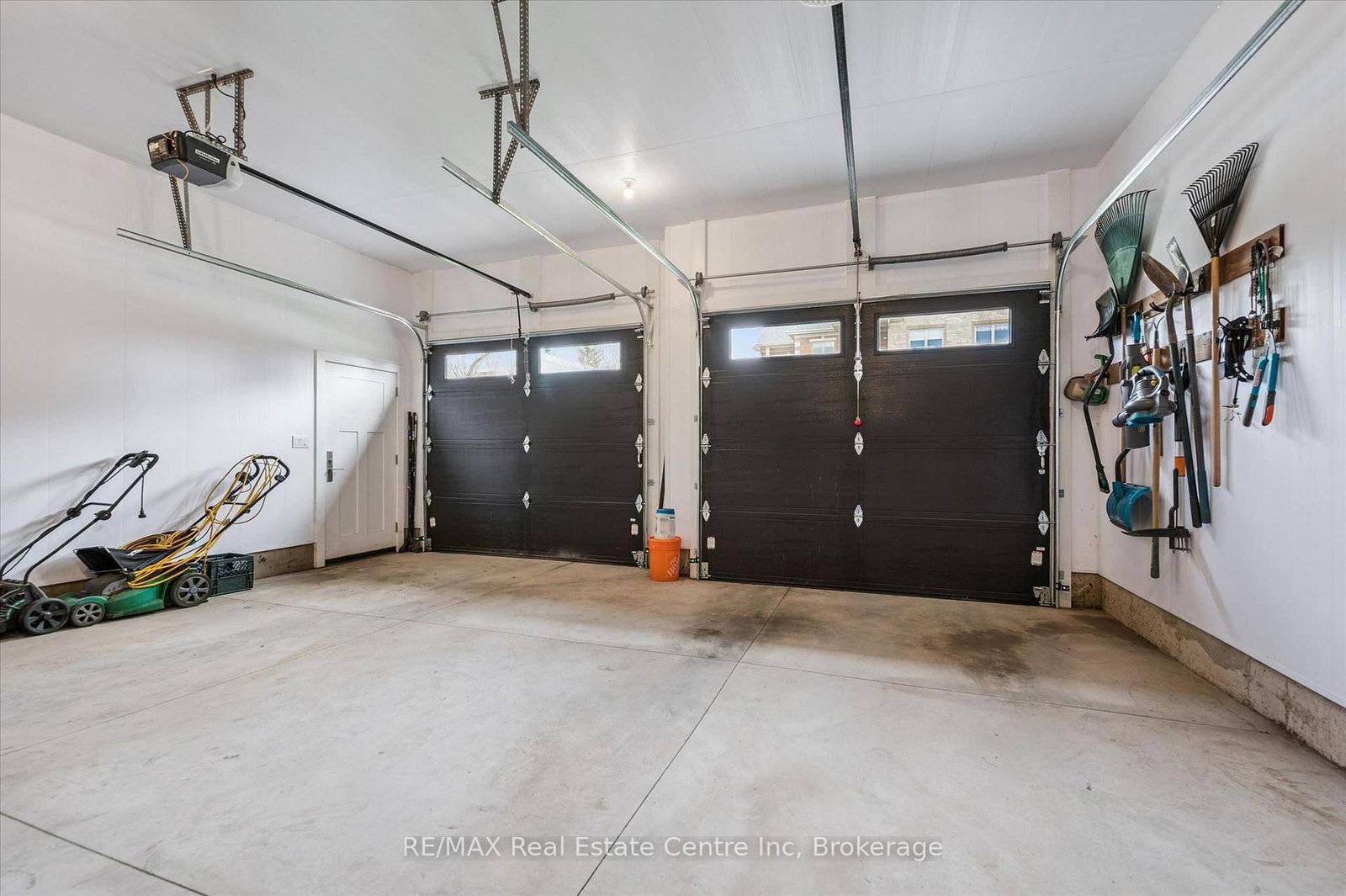14 Faith Drive • Mapleton, ON photo 37