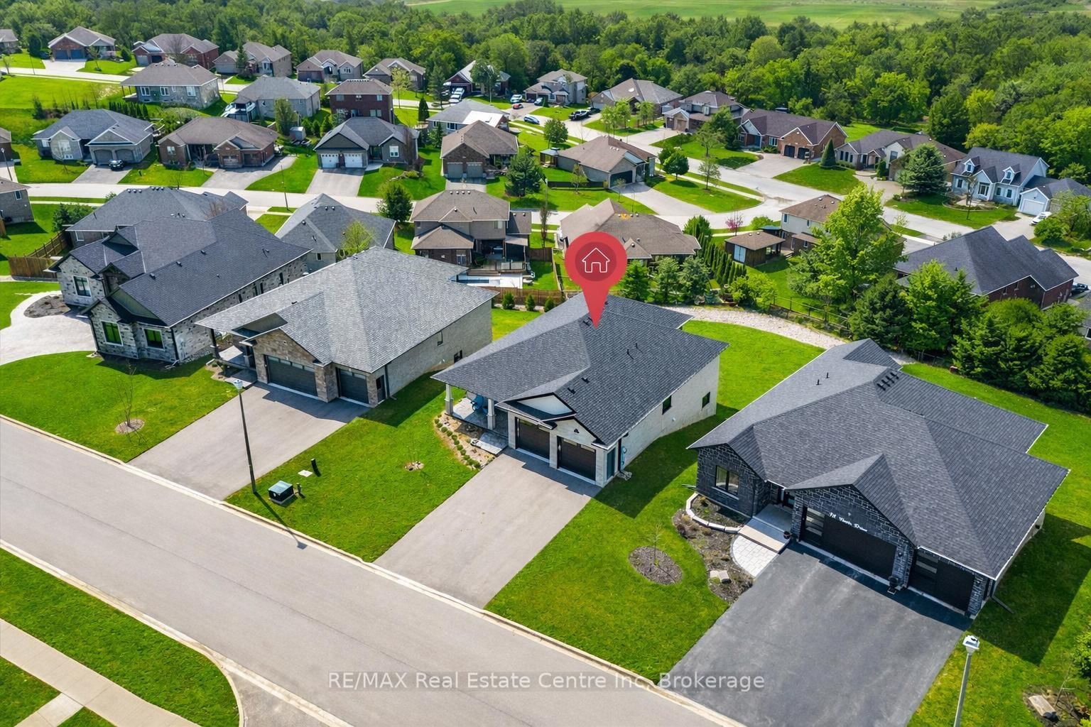 14 Faith Drive • Mapleton, ON photo 39
