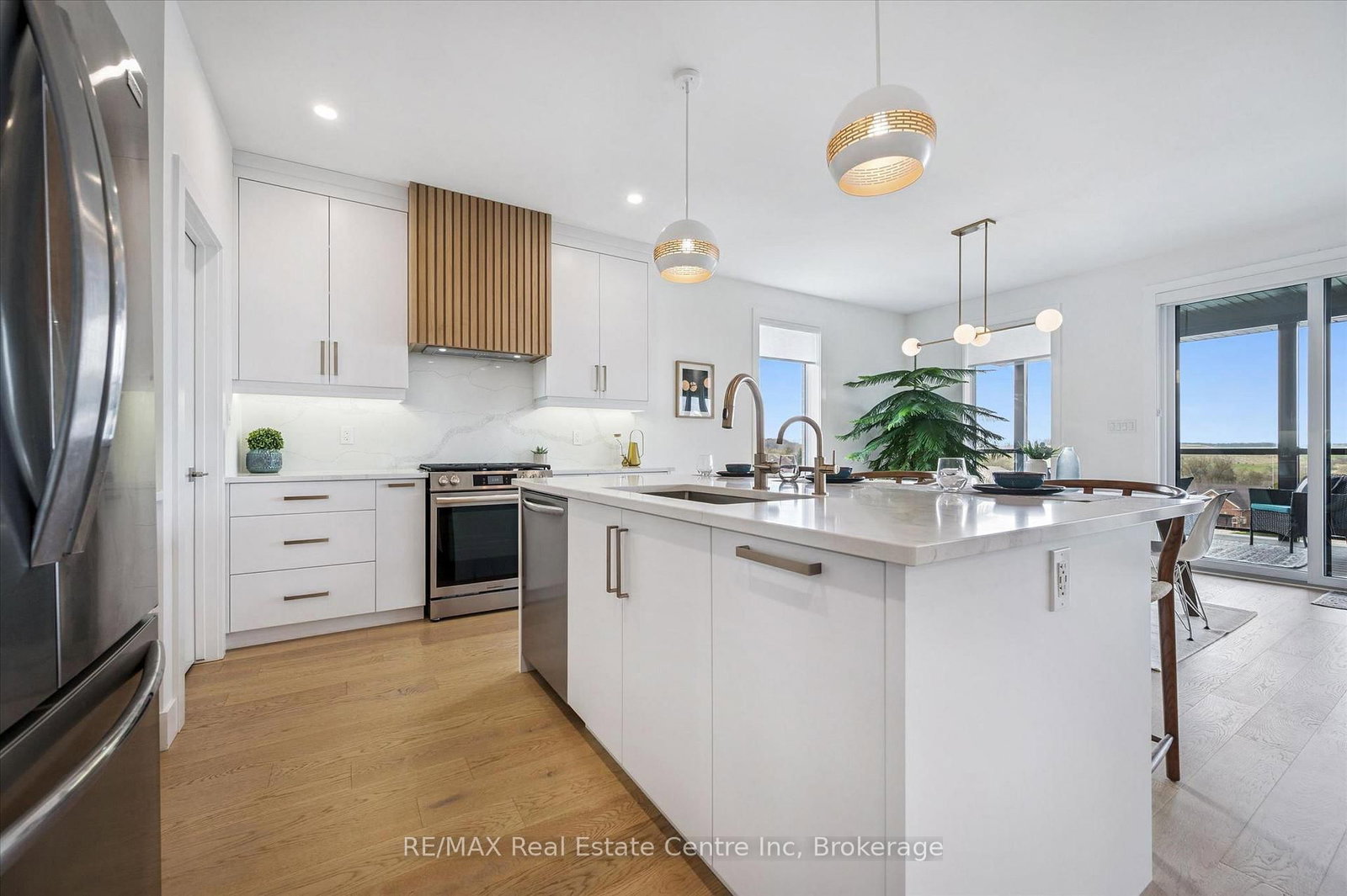 14 Faith Drive • Mapleton, ON photo 8