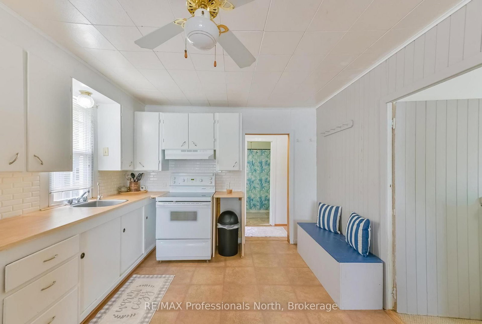 1755 North Shore Road • Algonquin Highlands, ON photo 15