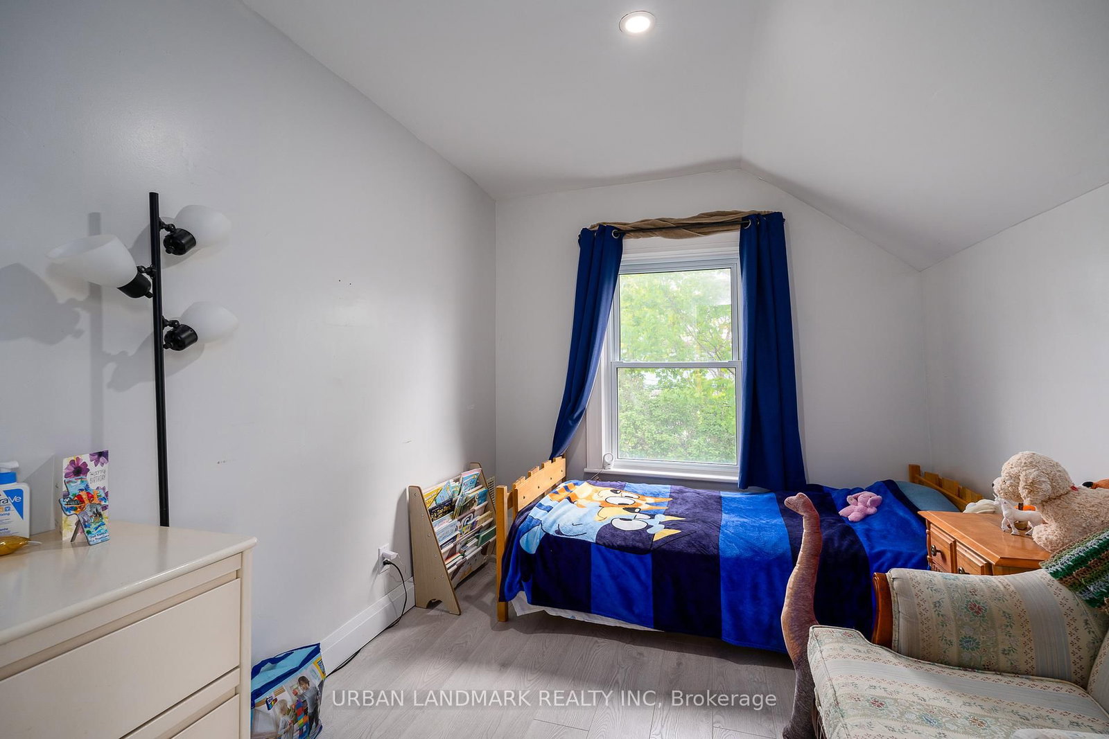 106 St Lawrence Street E • Madoc, ON photo 25