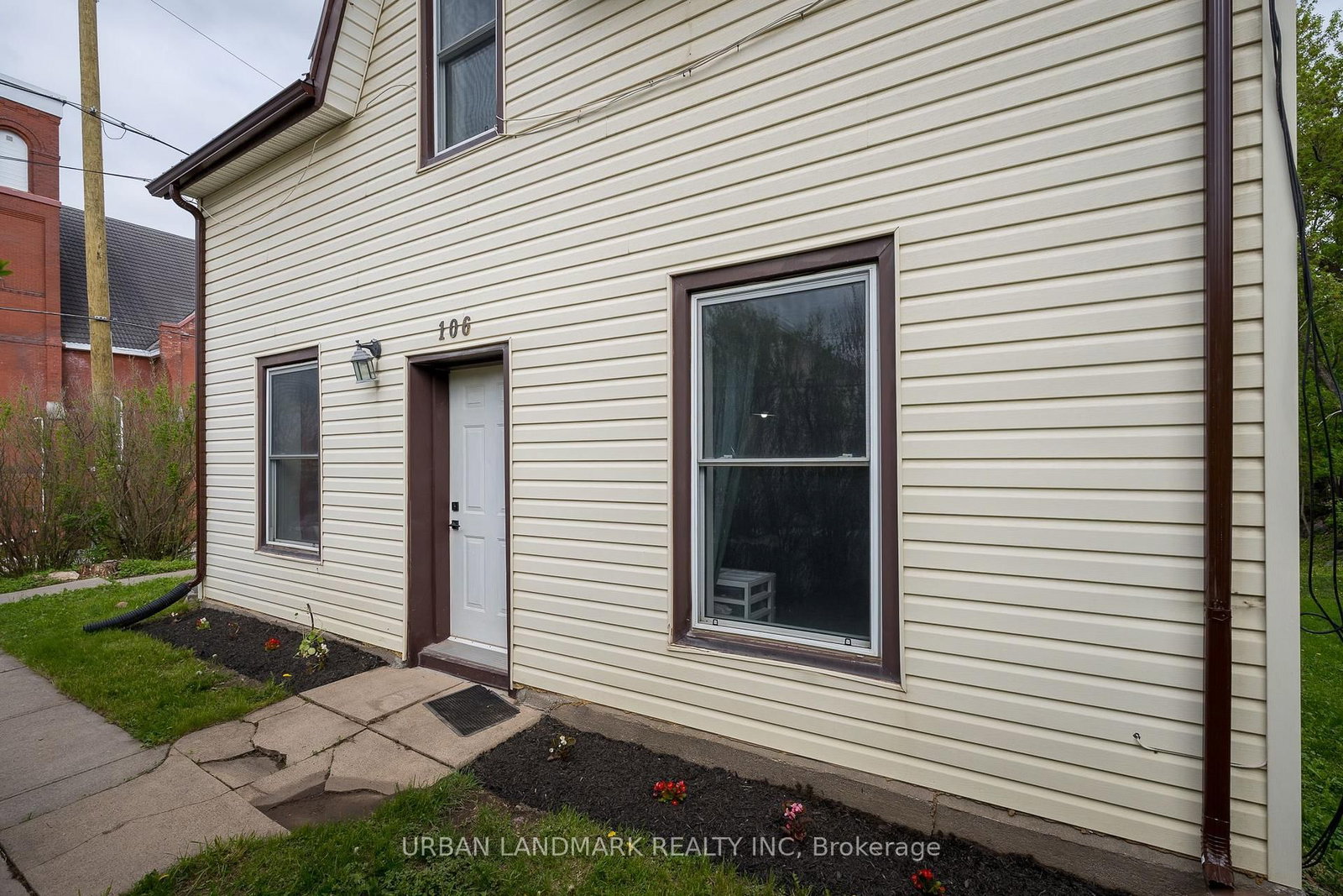 106 St Lawrence Street E • Madoc, ON photo 27