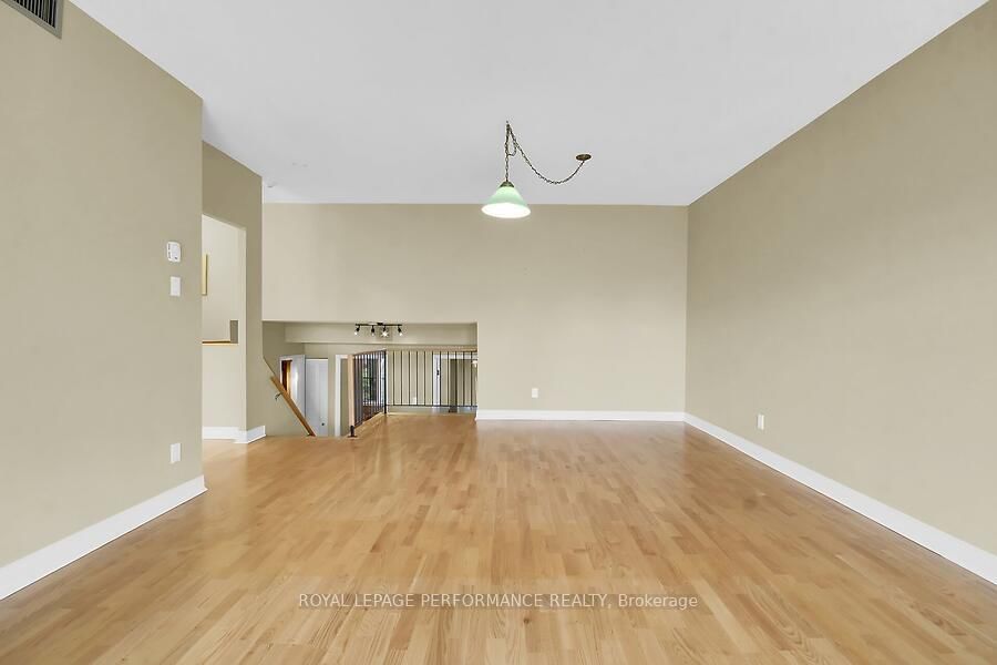 135 Springfield Avenue • #10 • Ottawa, ON photo 11