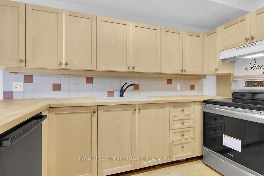 135 Springfield Avenue • #10 • Ottawa, ON photo 16