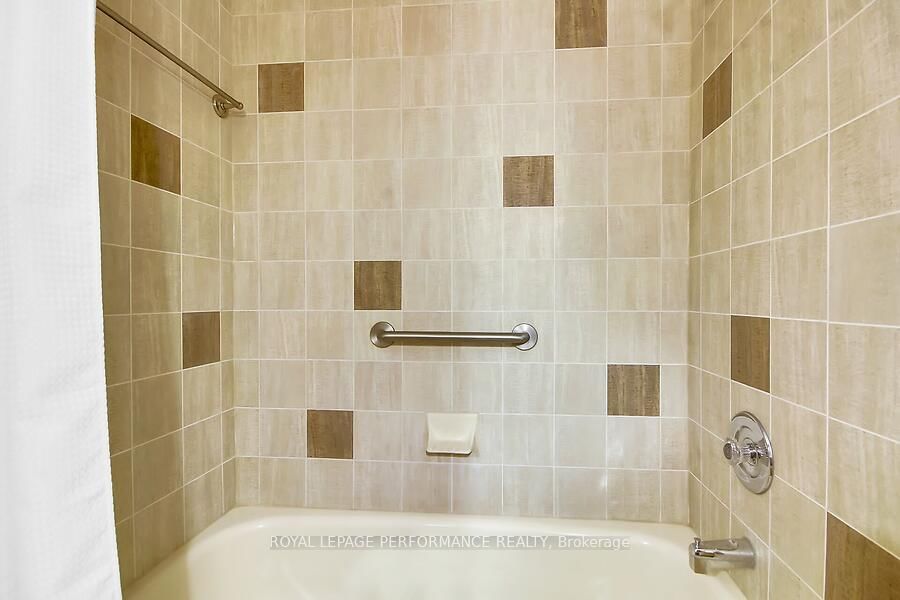 135 Springfield Avenue • #10 • Ottawa, ON photo 39