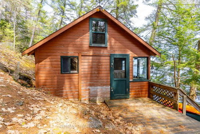 10145 Little Hawk West Sho • Algonquin Highlands, ON photo 4