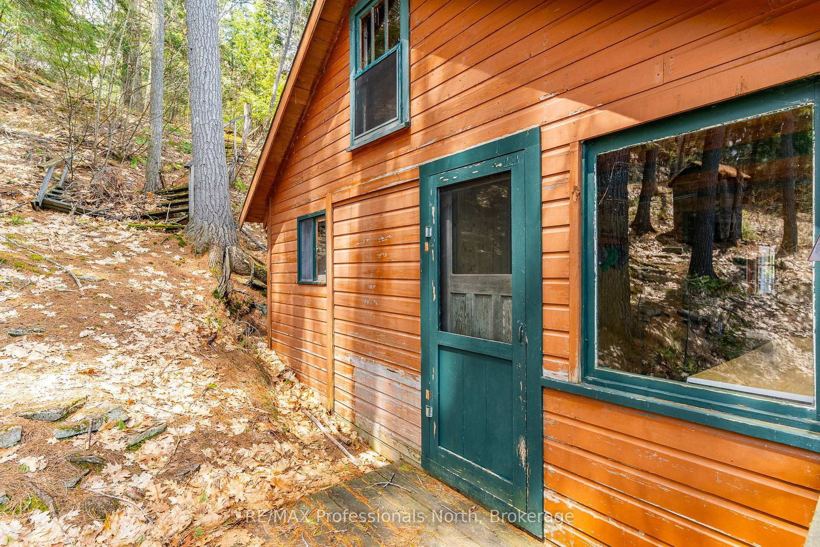 10145 Little Hawk West Sho • Algonquin Highlands, ON photo 6