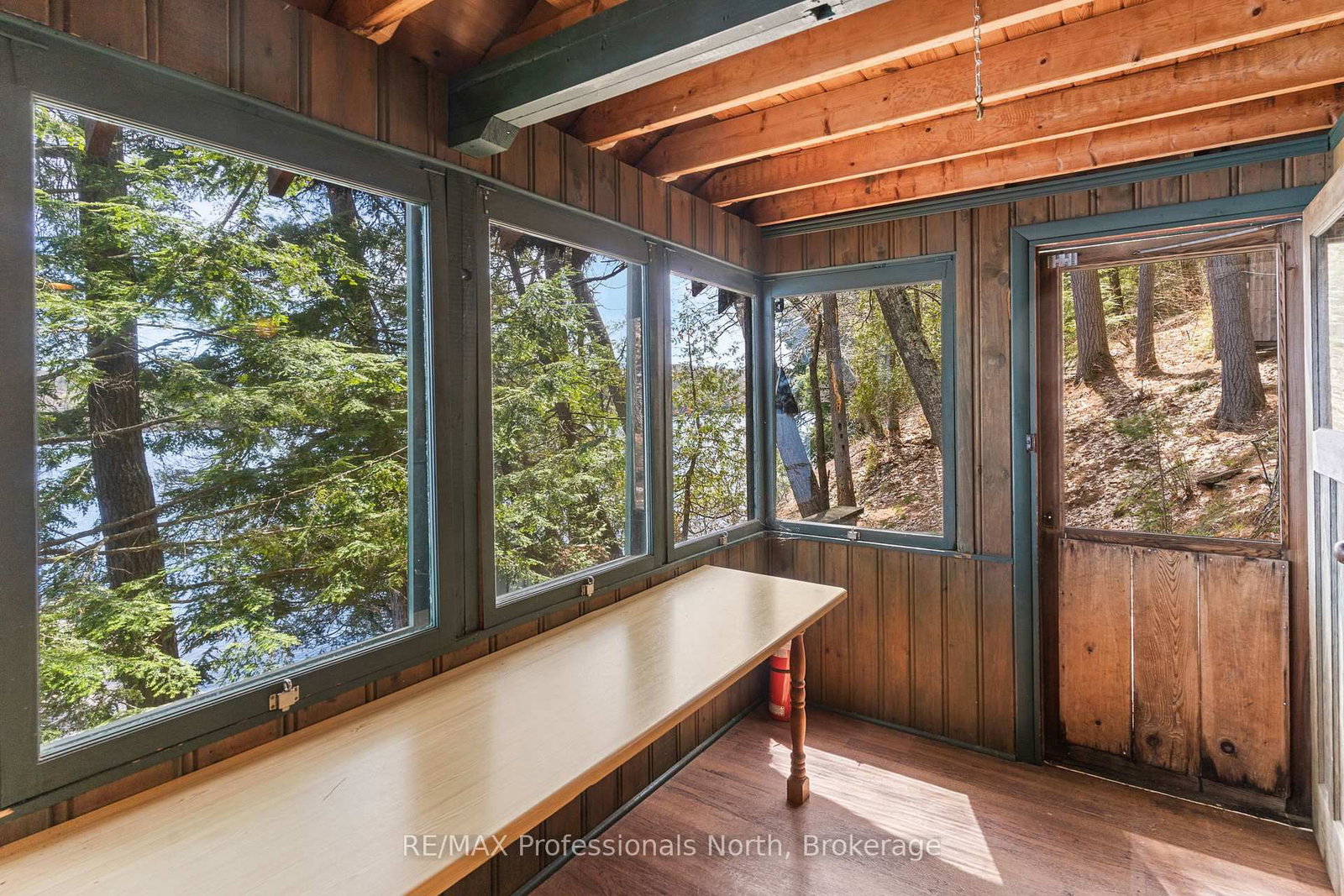 10145 Little Hawk West Sho • Algonquin Highlands, ON photo 8