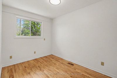 1312 Avenue R Avenue • Ottawa, ON photo 9