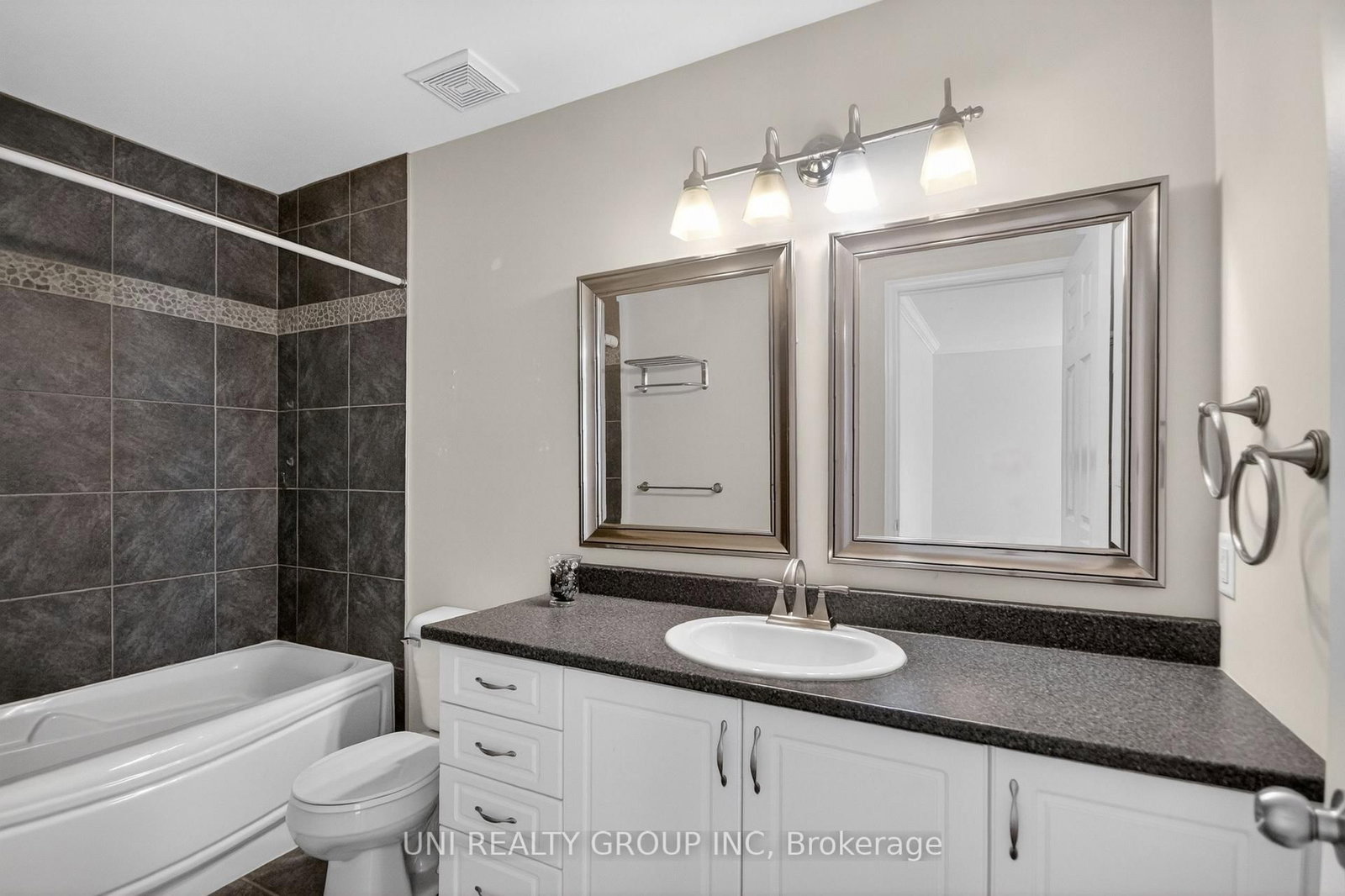 546 Ashbourne Crescent • Ottawa, ON photo 25