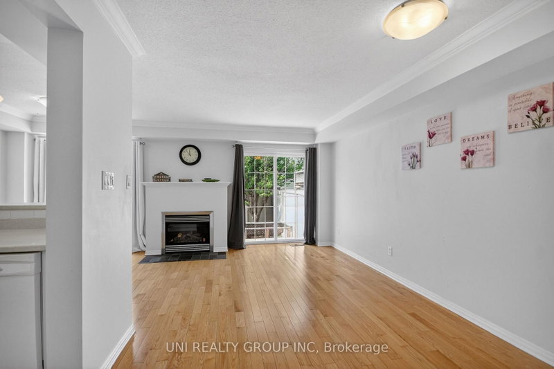 546 Ashbourne Crescent
