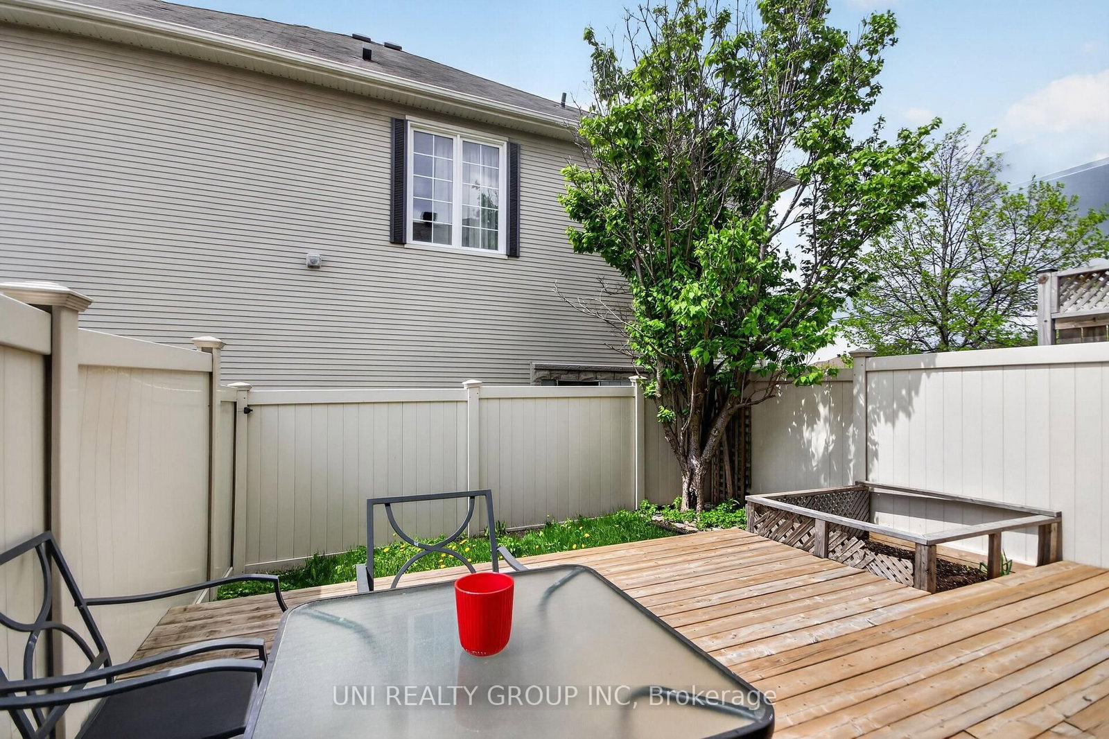 546 Ashbourne Crescent • Ottawa, ON photo 40