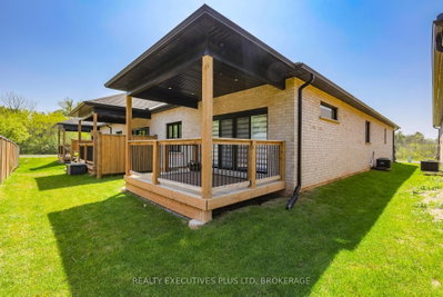 504 Royal Ridge Drive • Fort Erie, ON photo 4