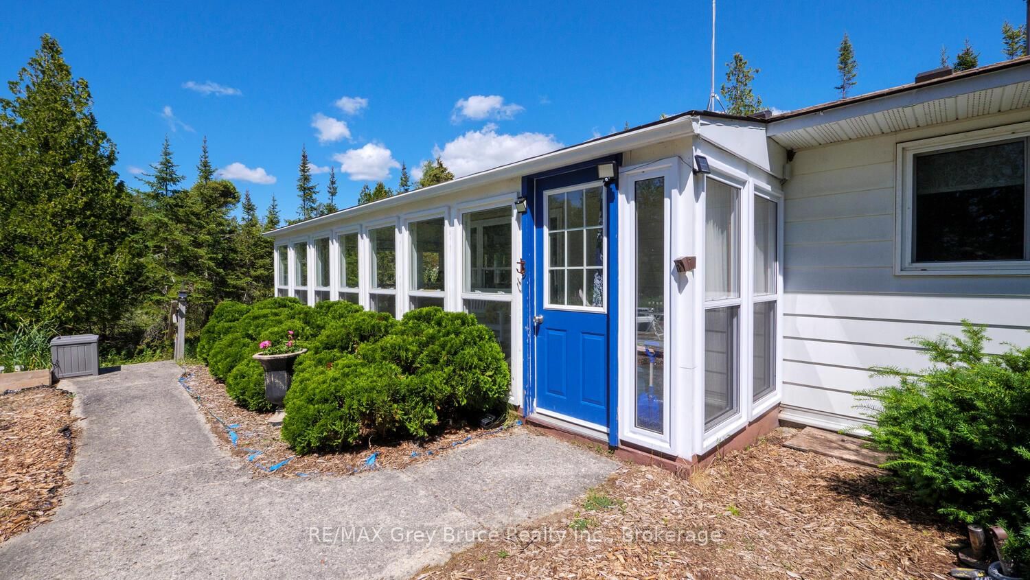 1034 DORCAS BAY Road • Northern Bruce Peninsula, ON photo 4