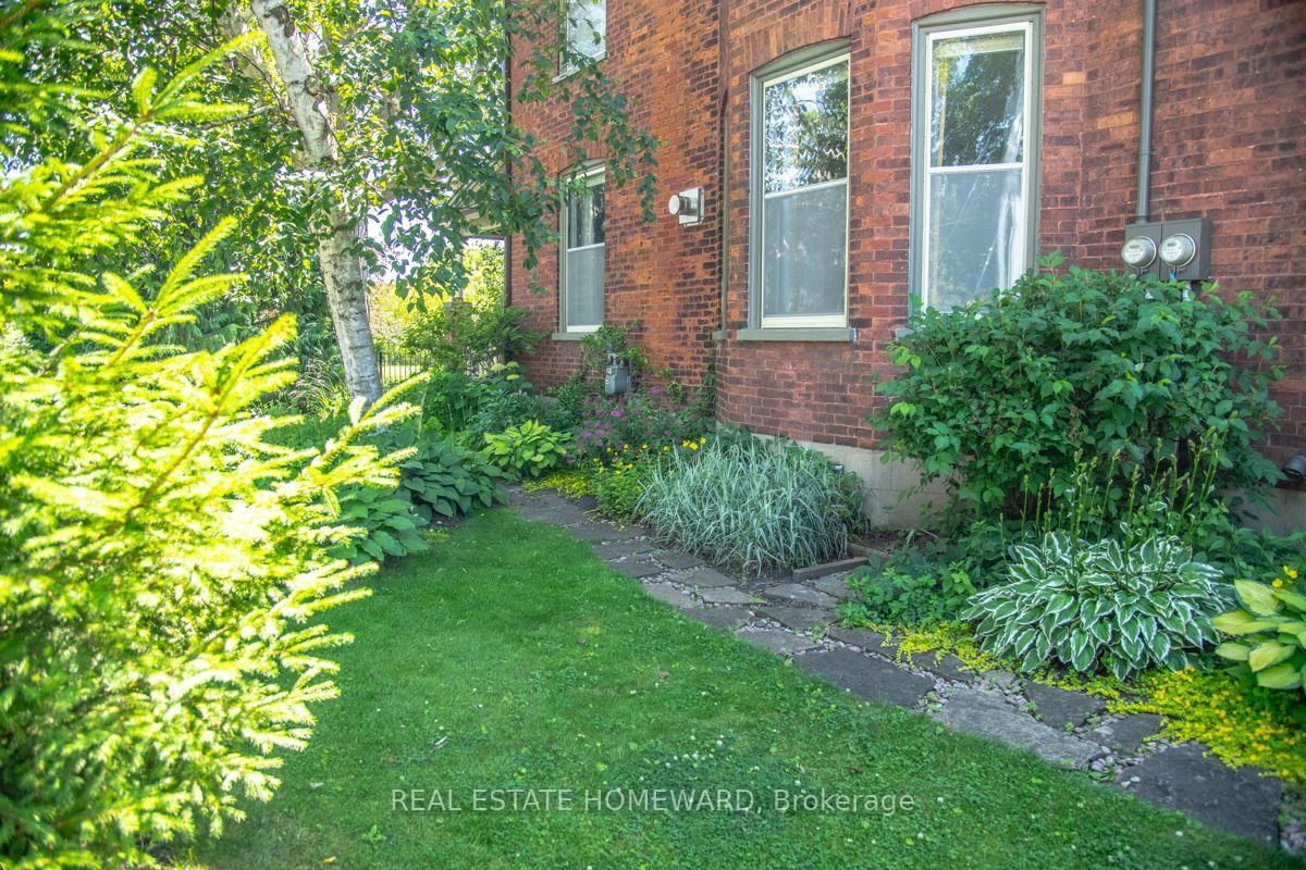 96 James Street W • Cobourg, ON photo 39