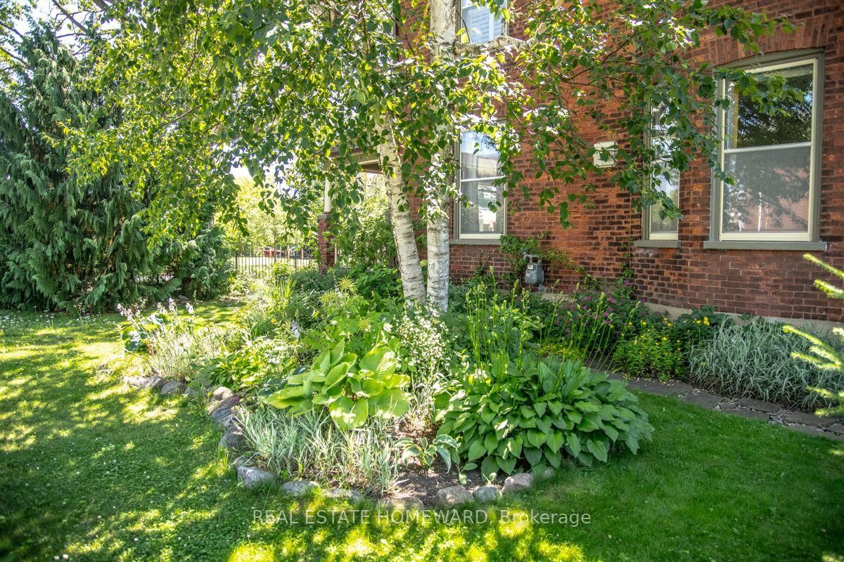 96 James Street W • Cobourg, ON photo 41