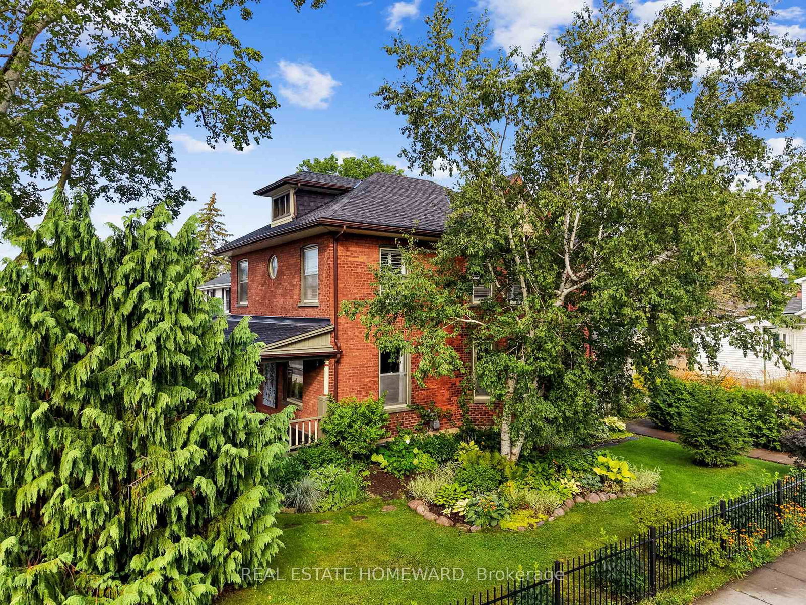 96 James Street W • Cobourg, ON photo 42