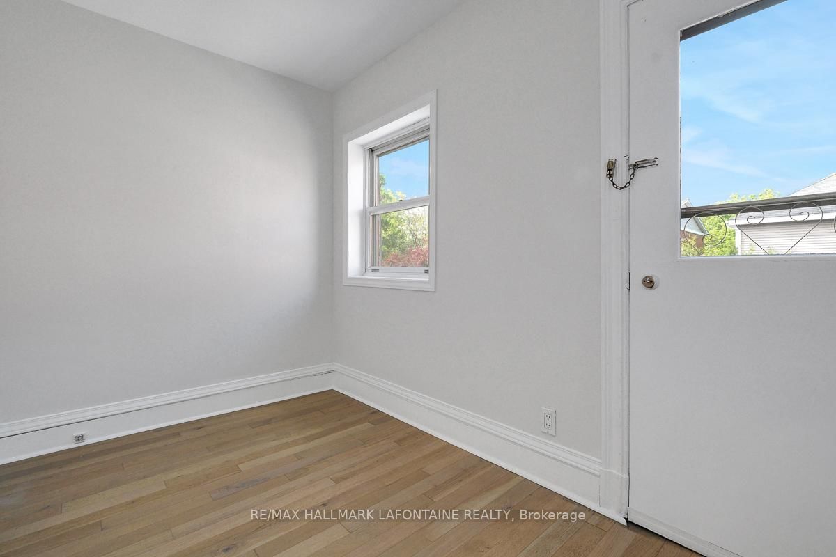 138 Concord Street S • Ottawa, ON photo 24