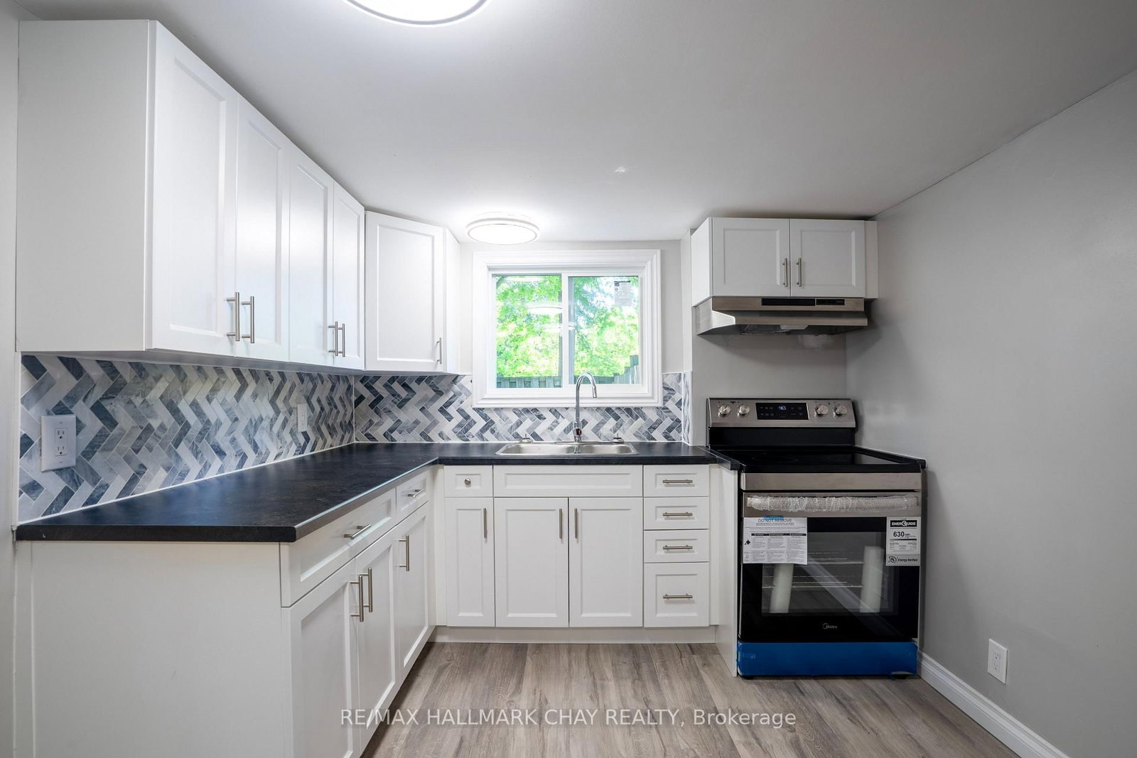 635 First Street S • Gravenhurst, ON photo 12