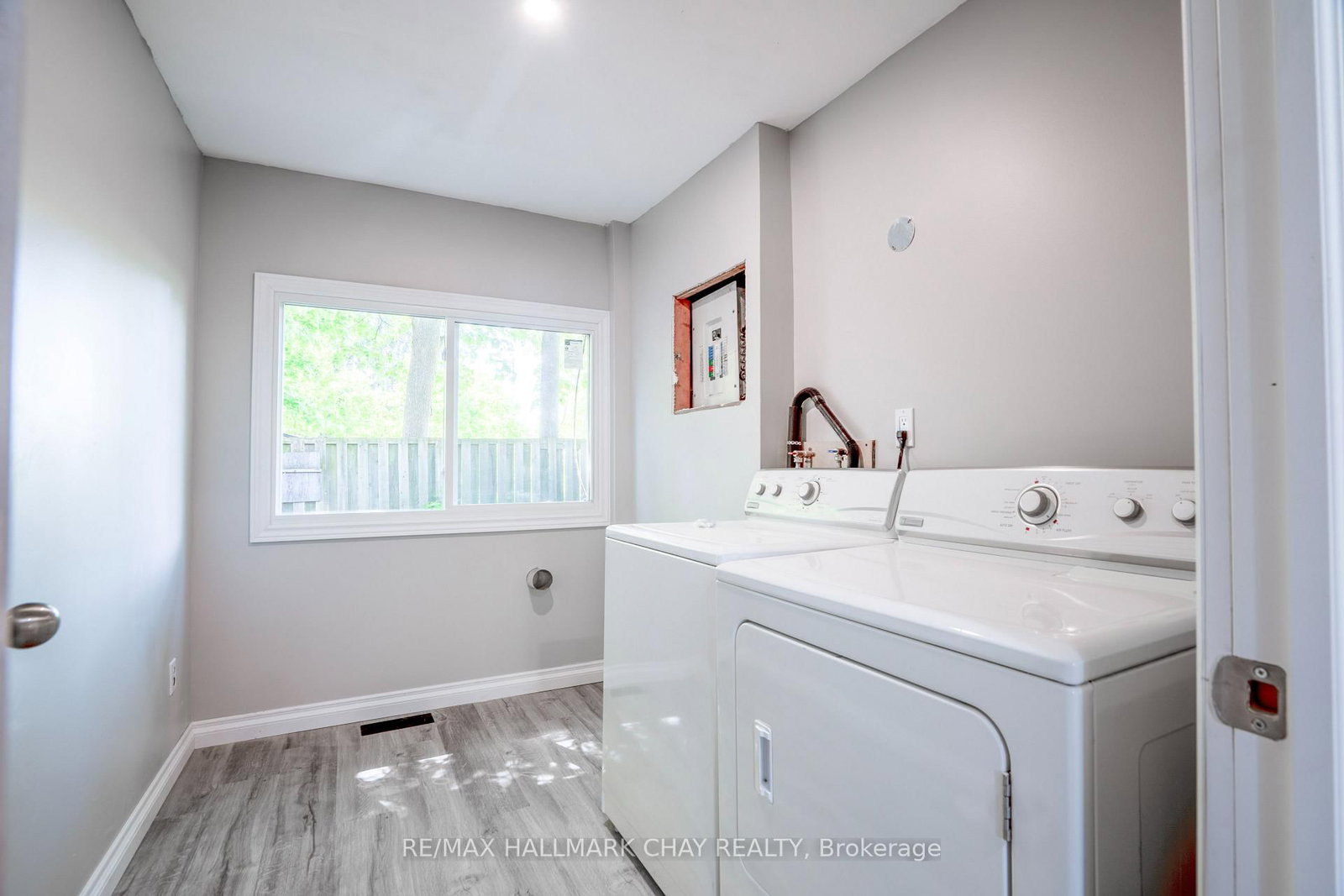635 First Street S • Gravenhurst, ON photo 25