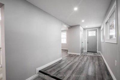 635 First Street S • Gravenhurst, ON photo 4