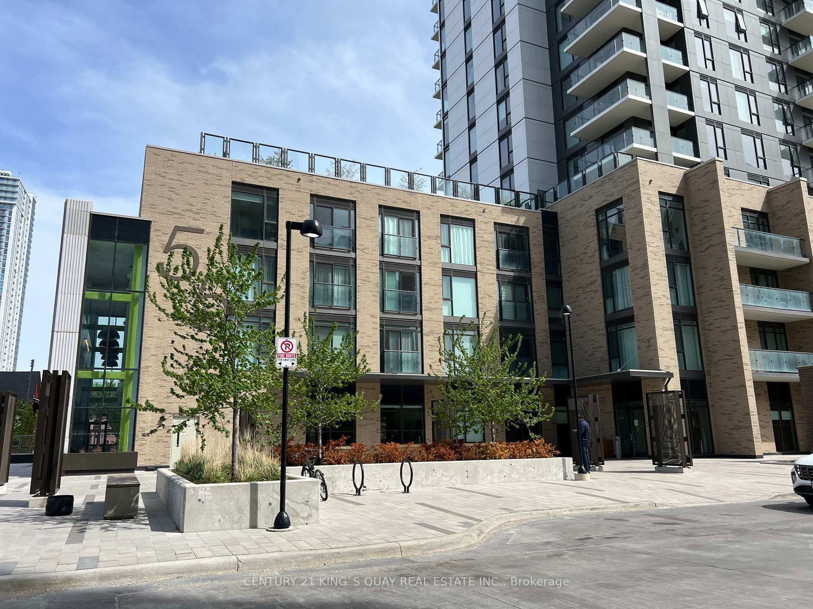 55 Duke Street W, Unit 1703 - Photo 2