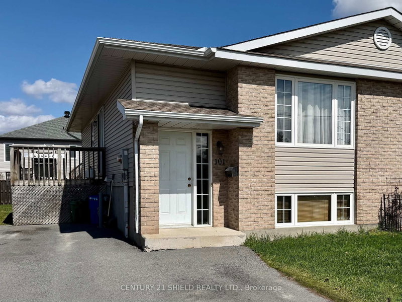 home for sale on 101 Mckenzie Street W