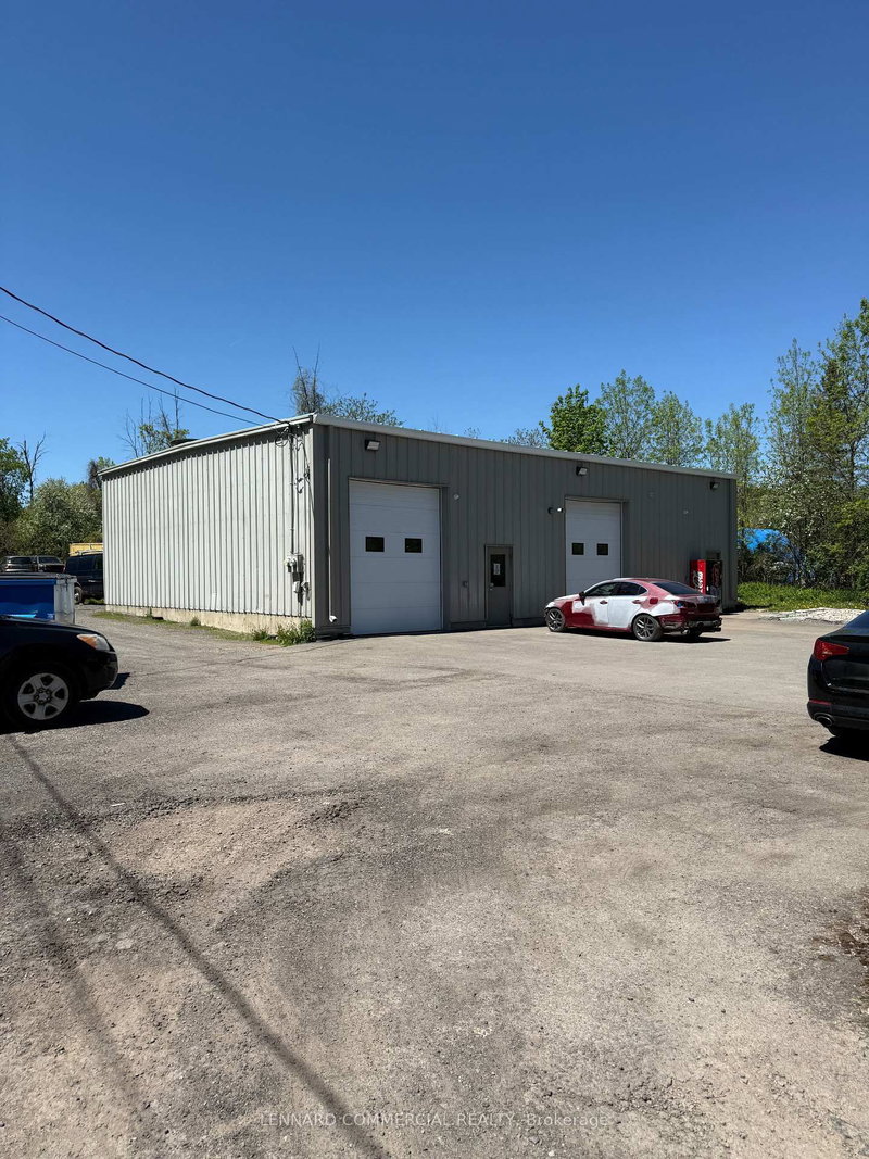 5438 BANK St photo 3