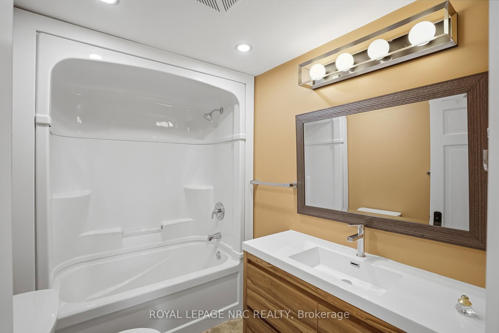 11 White Avenue • Fort Erie, ON photo 28