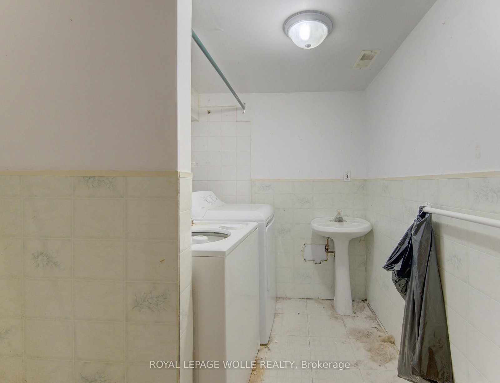 48 Breithaupt Street • Kitchener, ON photo 34