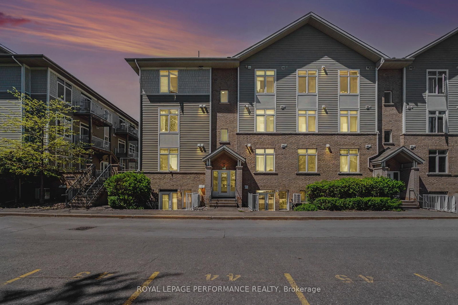 326 Everest Private, Unit D - Photo 2
