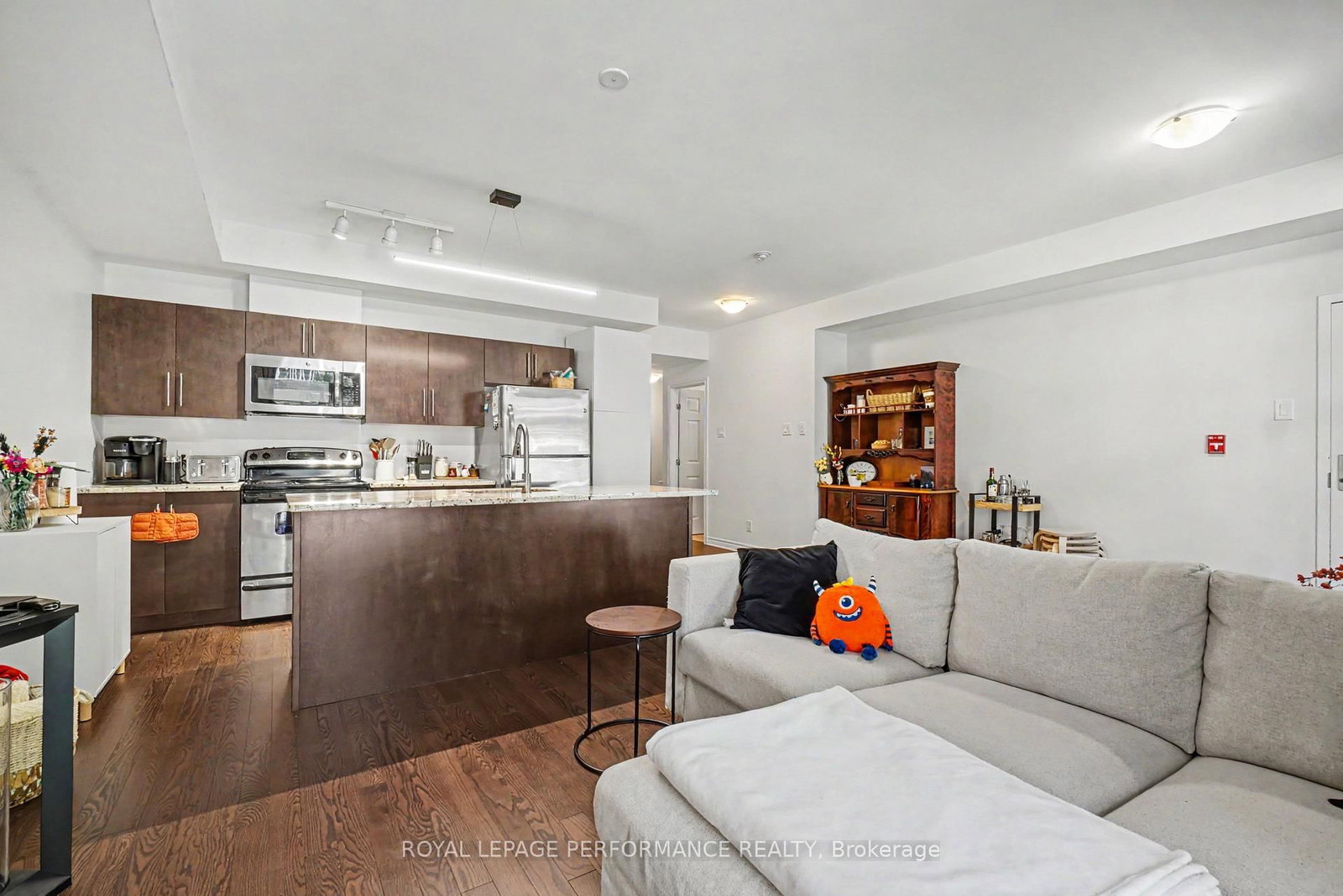 326 Everest Private, Unit D - Photo 7
