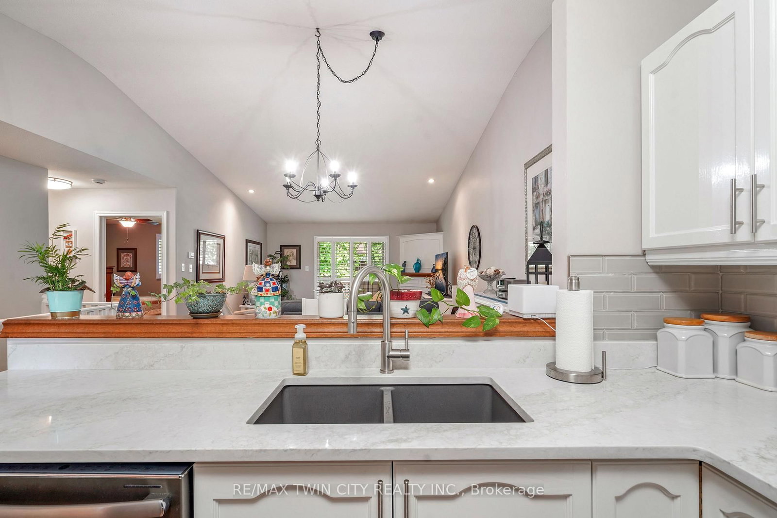 24 Griffiths Drive • #9 • Brant, ON photo 10