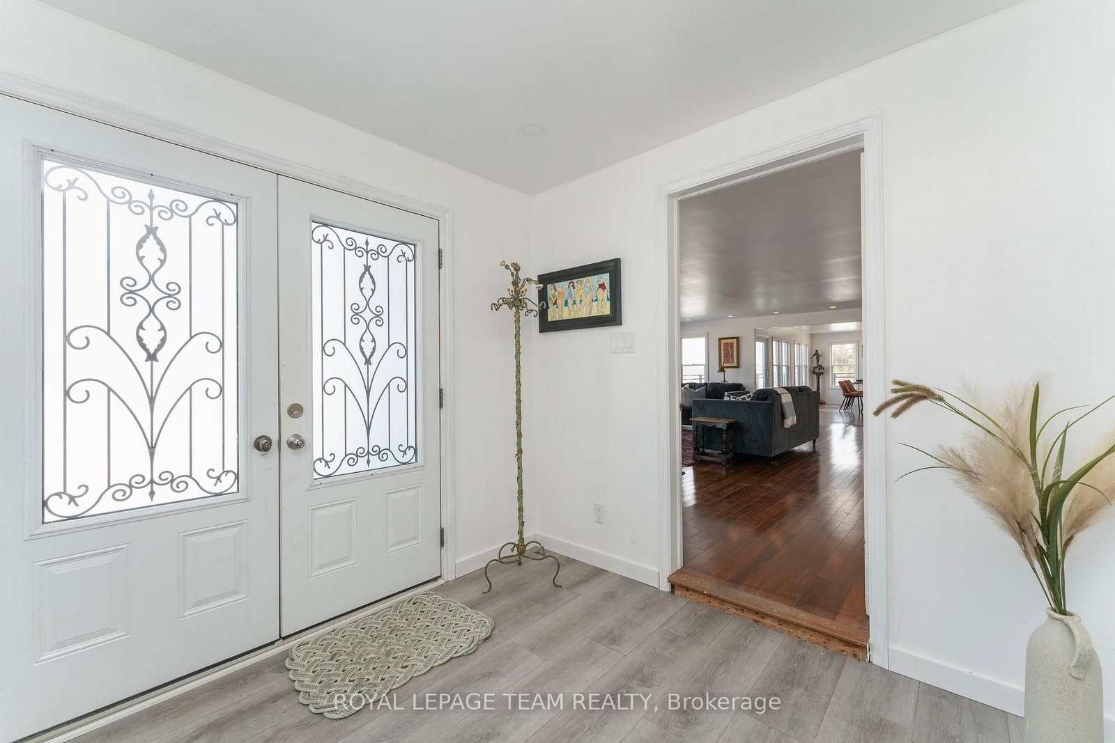 220 VANCES SIDE Road • Ottawa, ON photo 3