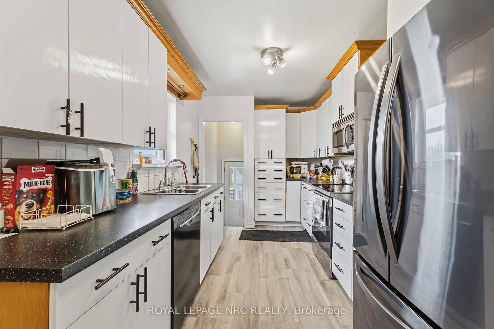7101 Roger Crescent • Niagara Falls, ON photo 12