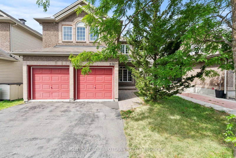 home for lease on 236 COLBERT Crescent