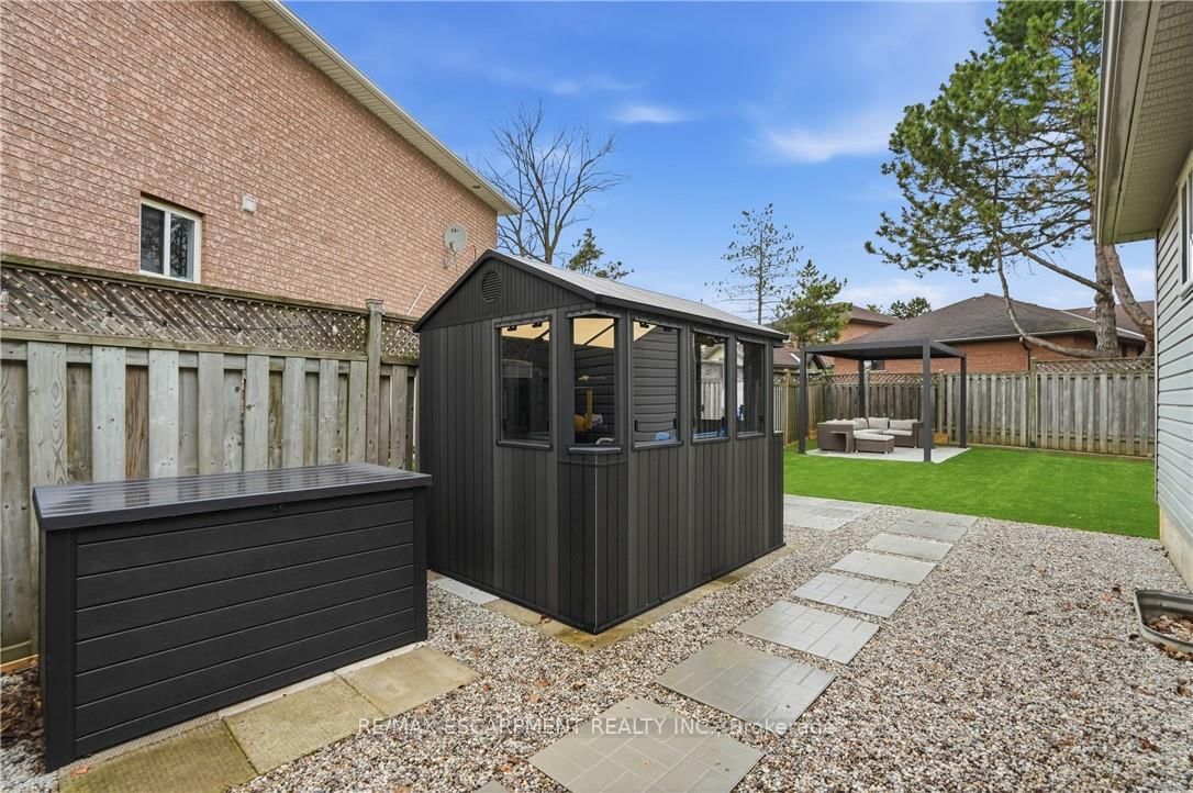 2 Amore Boulevard • Hamilton, ON photo 39